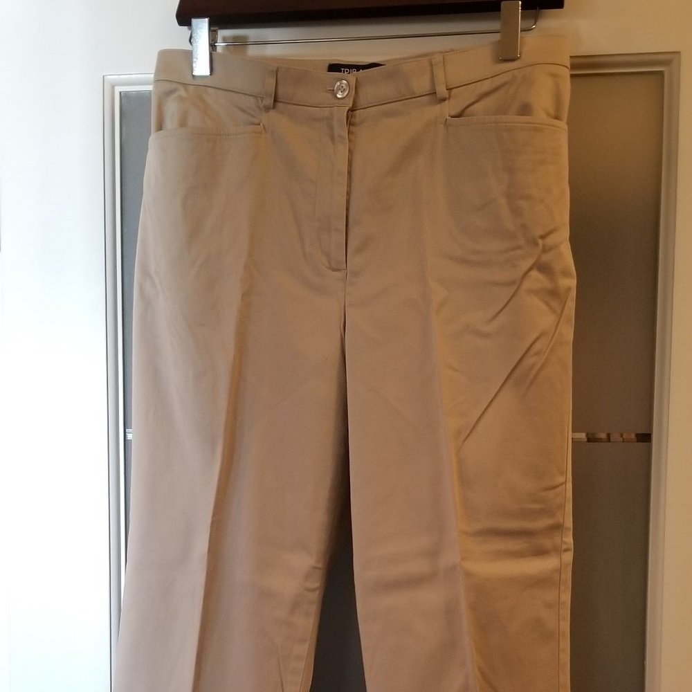 Tribal Capris - Picture 2 of 5